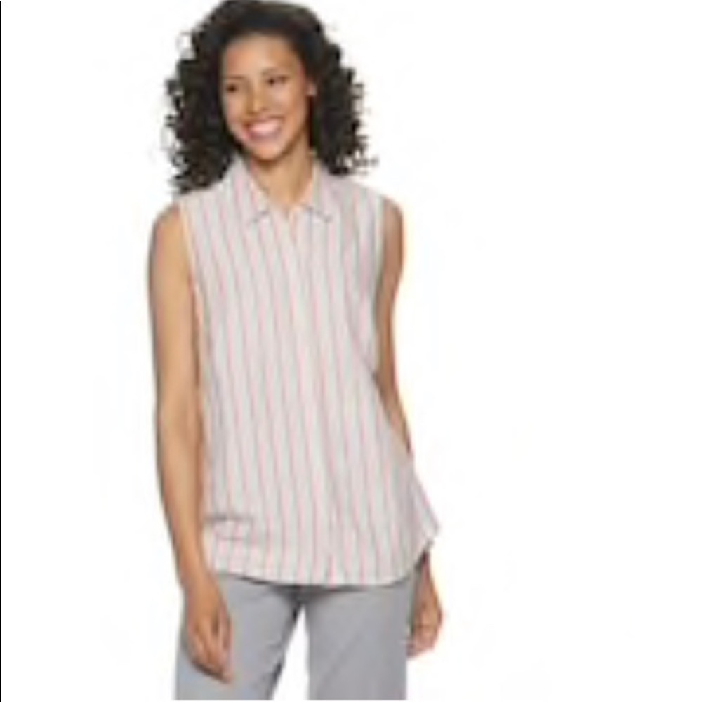 Women’s Croft & barrow sleeveless button top M